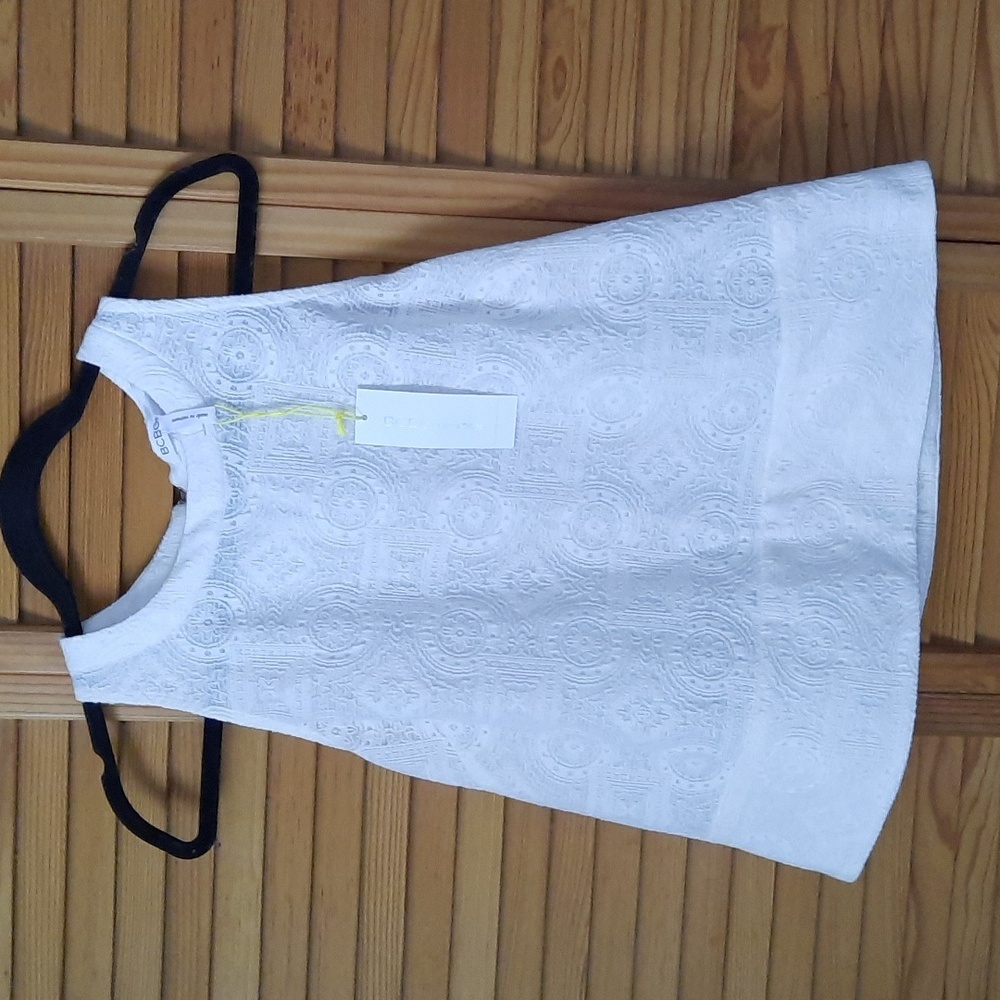 BCBGENERATION NWT Scoop Neck Whisper White Sleeveless Zip Closure Tunic Medium